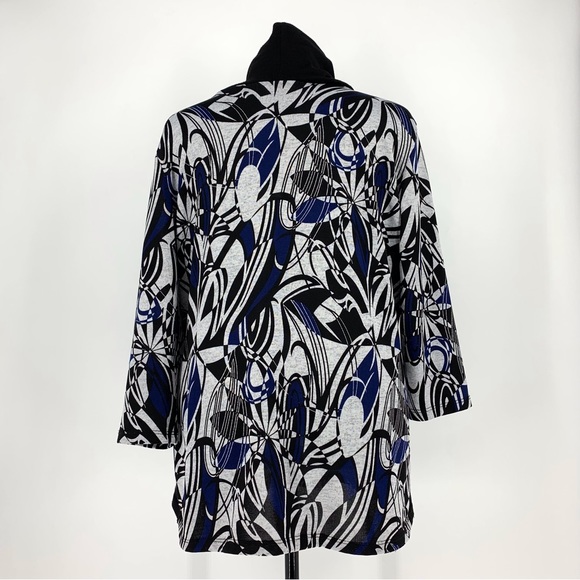 Brochure Lightweight Patterned Turtleneck Top with 3/4 Sleeves, XXL - Picture 6 of 16